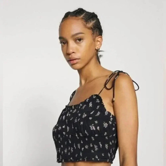 FREE PEOPLE KAIA SET SMOCKED CROP TOP Small B1461 - Picture 1 of 3